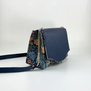 virágos női válltáska kék bőrrel 1